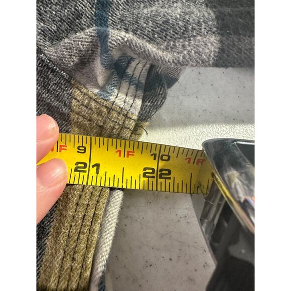 Carhartt Heavyweight Flannel Shirt Men's M Button Plaid Shirt Cotton LS A2 - Picture 6 of 7